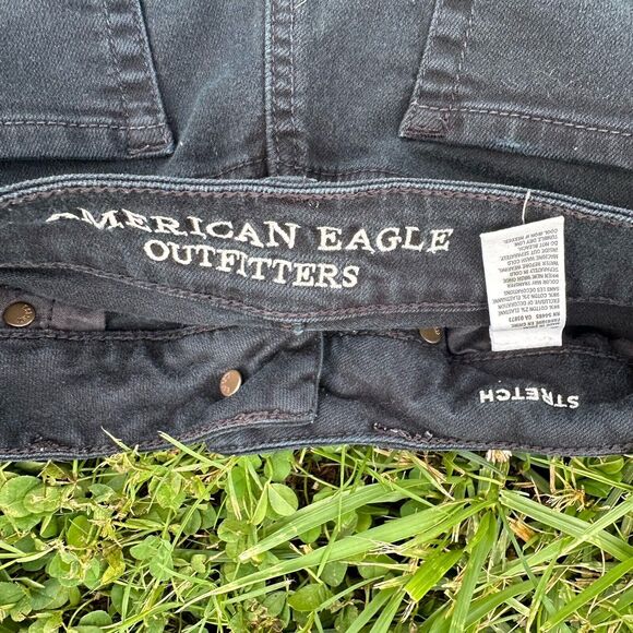 American Eagle Shorts Womens Size 4‎ Black Denim Jean Distressed Cutoff Short - Picture 6 of 6